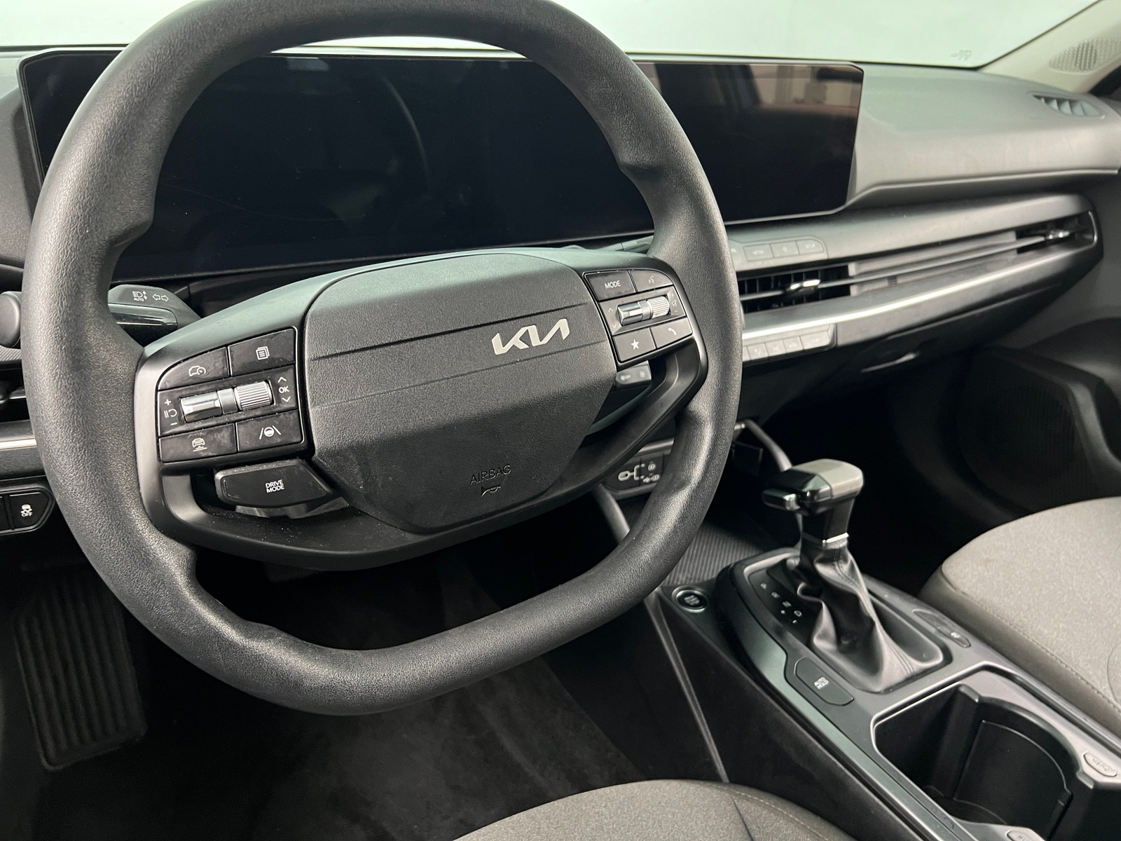 Thumbnail: 2025 Kia K4 - 5