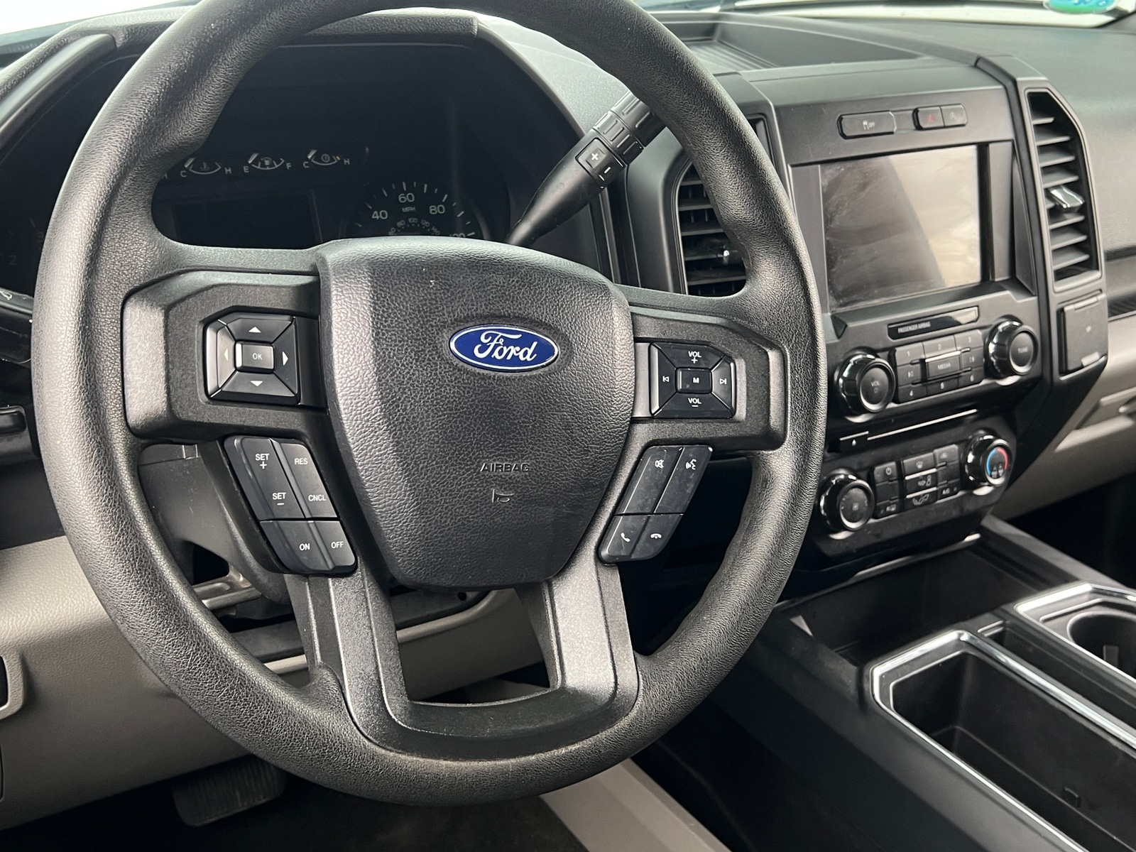 Thumbnail: 2018 Ford Econoline - 5