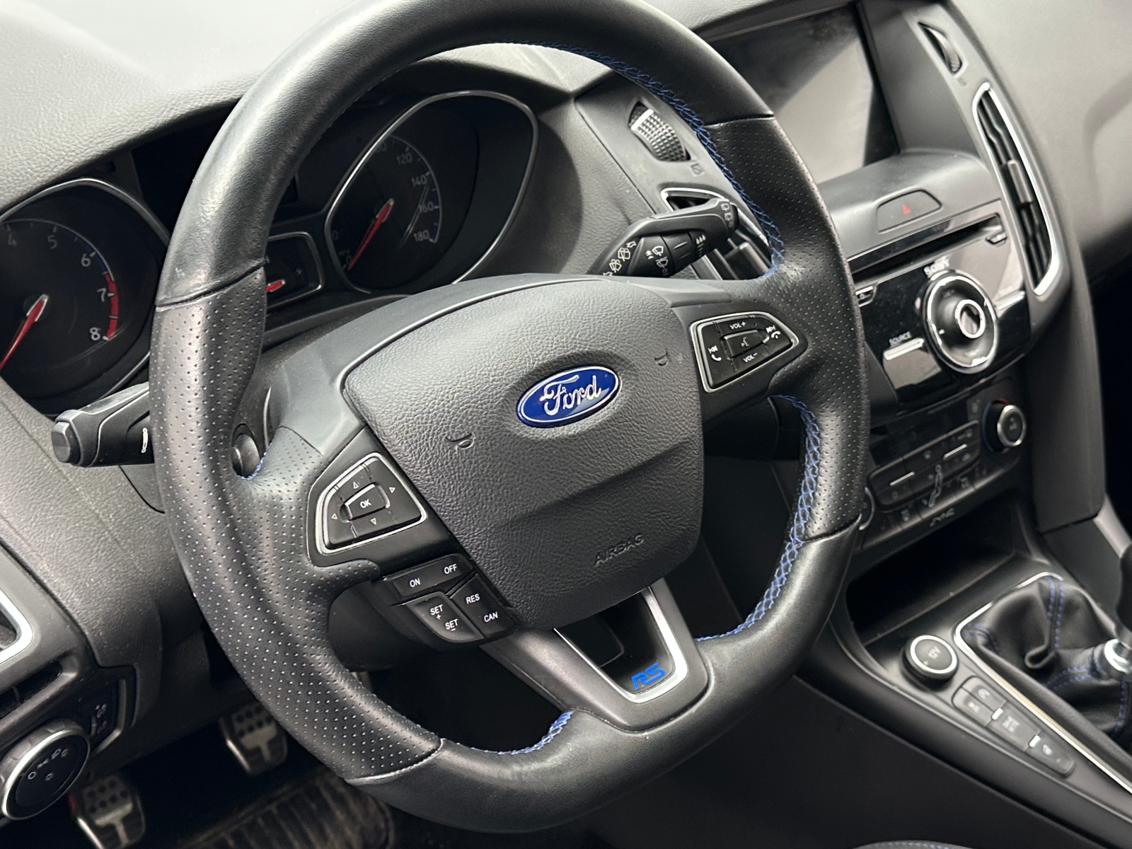 Thumbnail: 2016 Ford Focus - 4