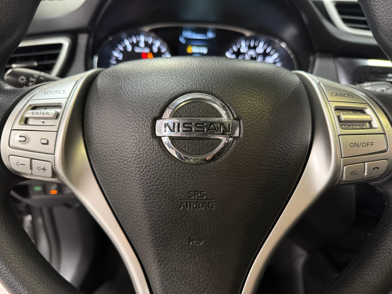 Thumbnail: 2015 Nissan Rogue - 5