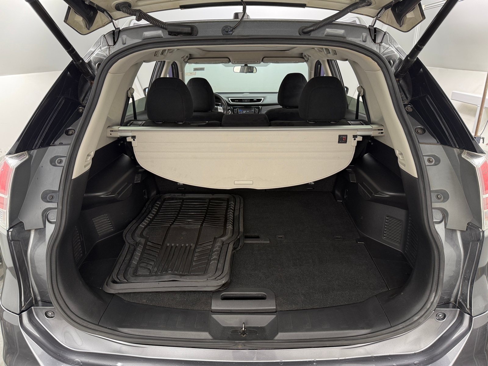 Thumbnail: 2015 Nissan Rogue - 7