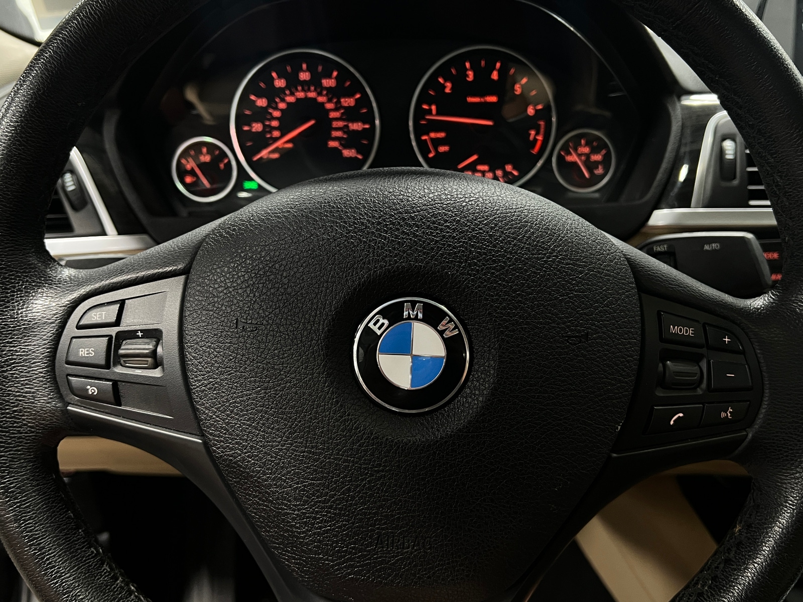 Thumbnail: 2018 BMW 3 Series - 4
