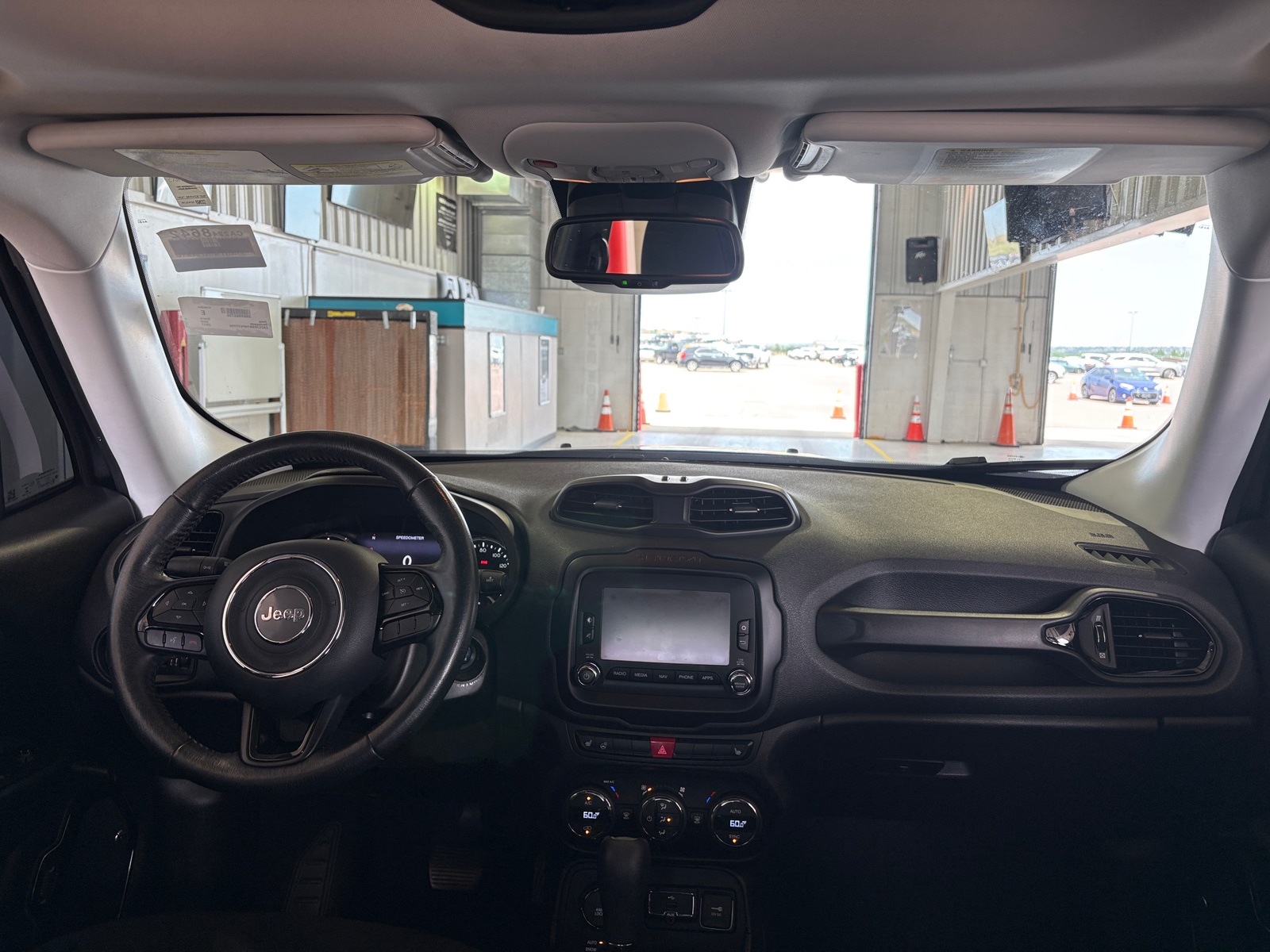 Thumbnail: 2017 Jeep Renegade - 3