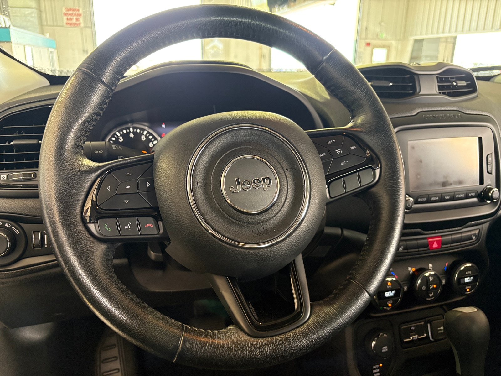 Thumbnail: 2017 Jeep Renegade - 5