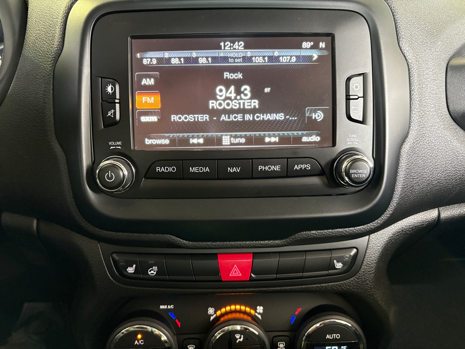 Thumbnail: 2017 Jeep Renegade - 4