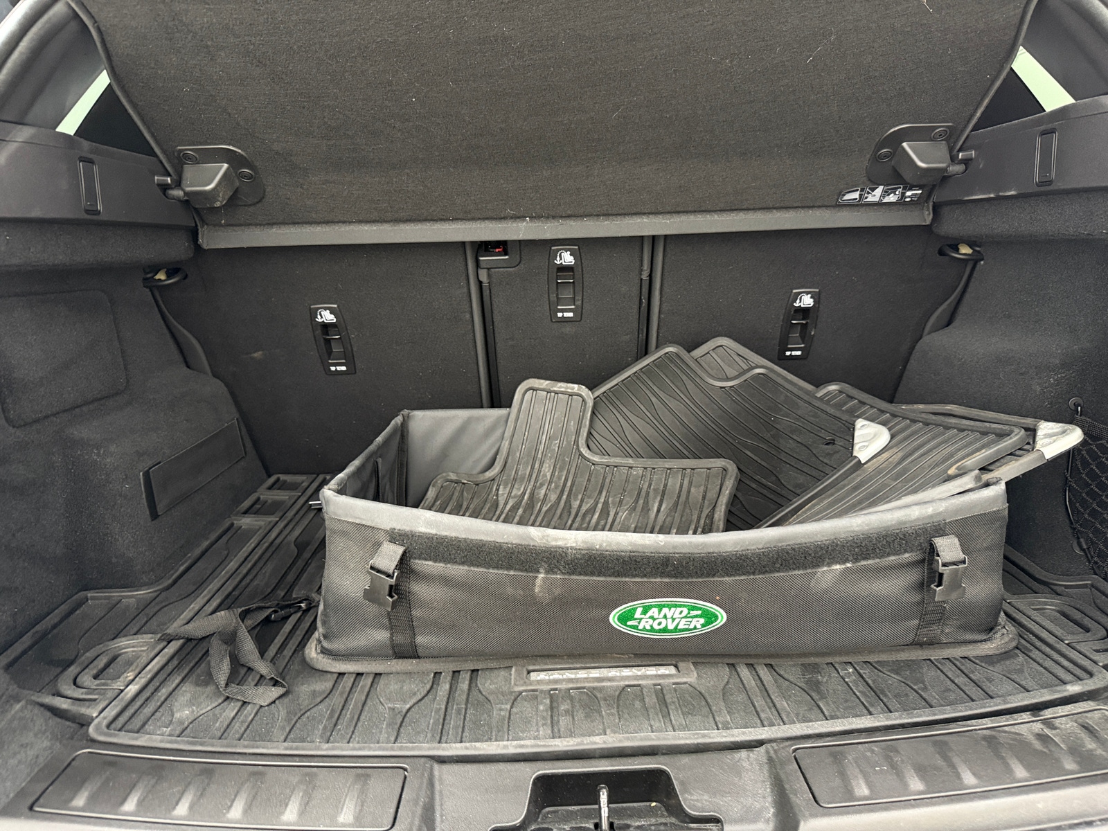 Thumbnail: 2023 Land Rover Range Rover Evoque - 6