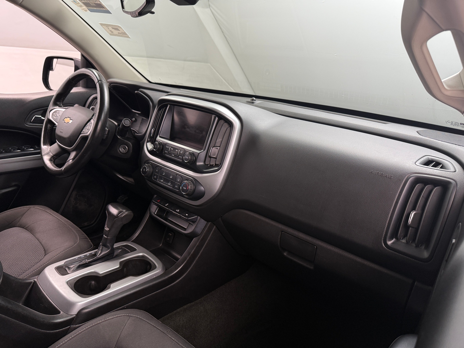 Thumbnail: 2018 Chevrolet Colorado - 3