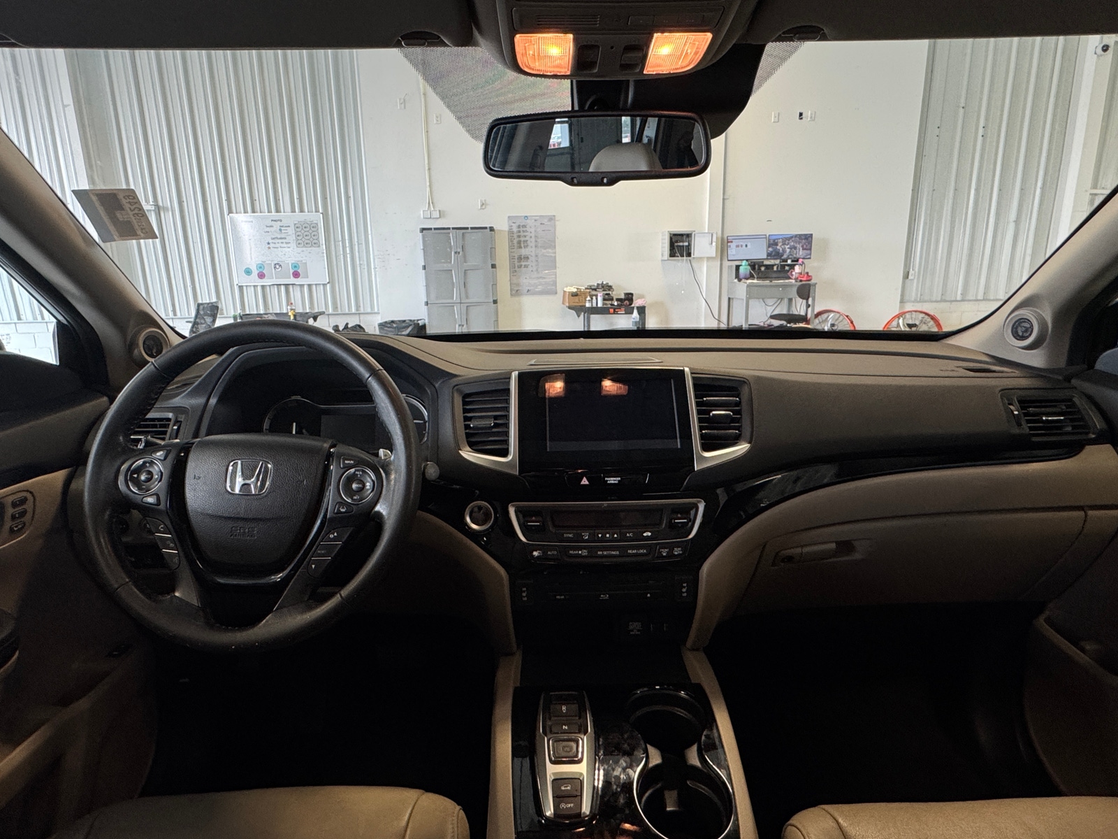 Thumbnail: 2016 Honda Pilot - 2