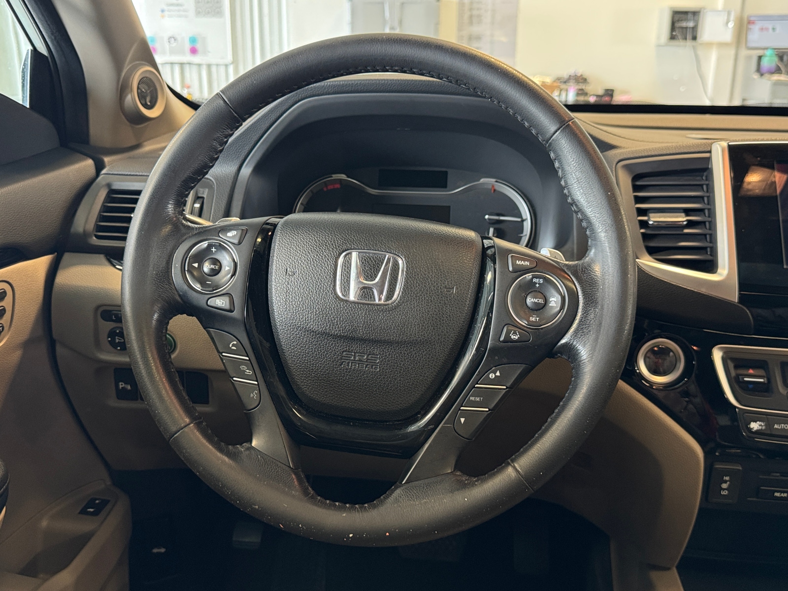 Thumbnail: 2016 Honda Pilot - 4