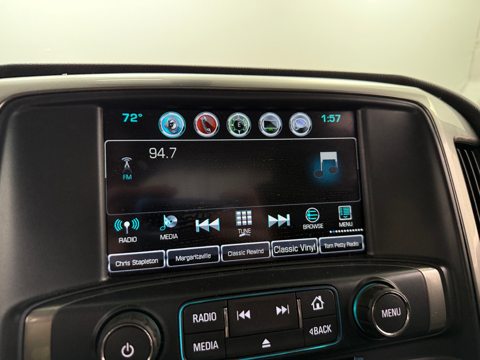 Thumbnail: 2017 Chevrolet Silverado 1500 - 4