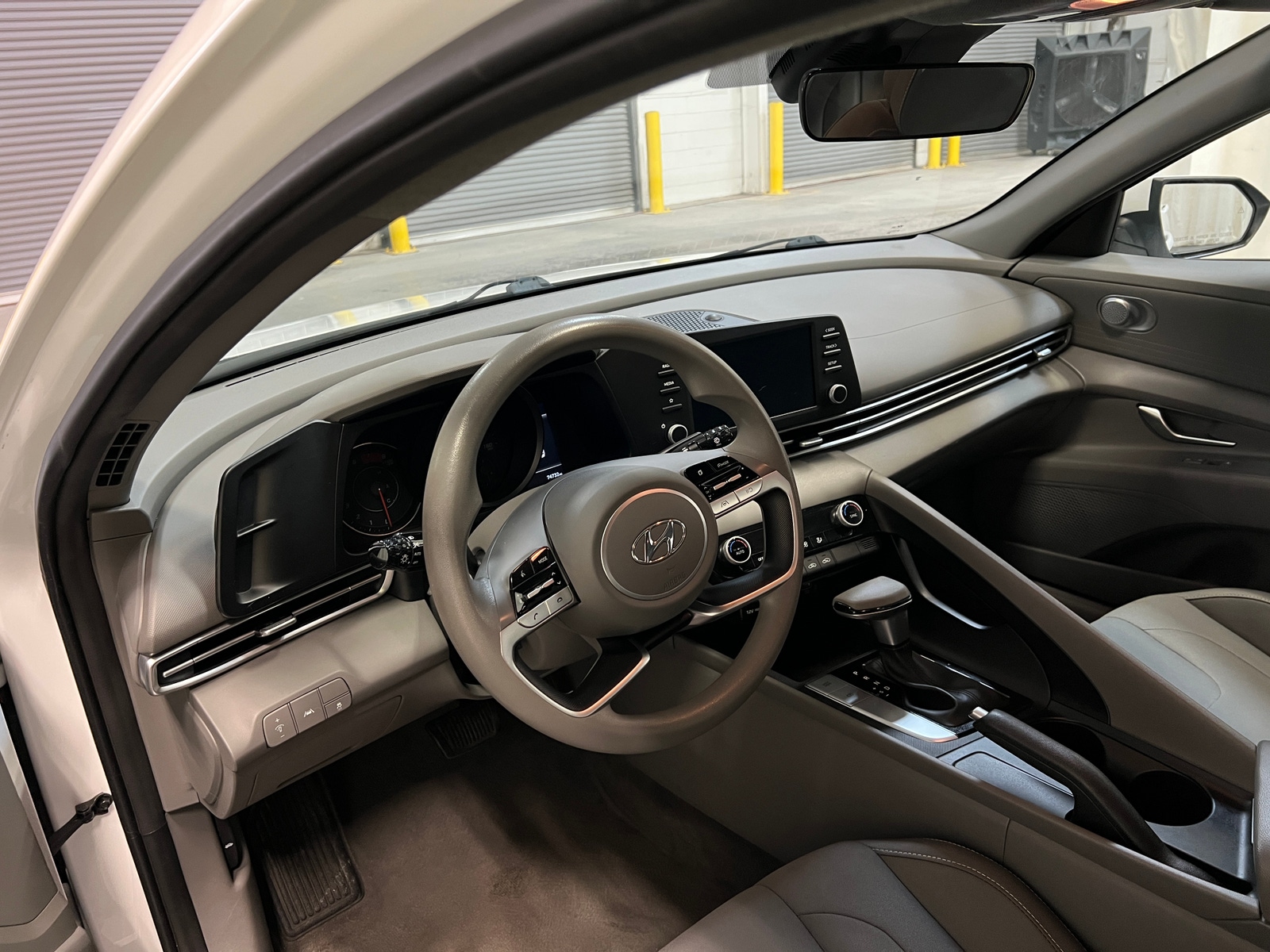 Thumbnail: 2021 Hyundai Elantra - 3