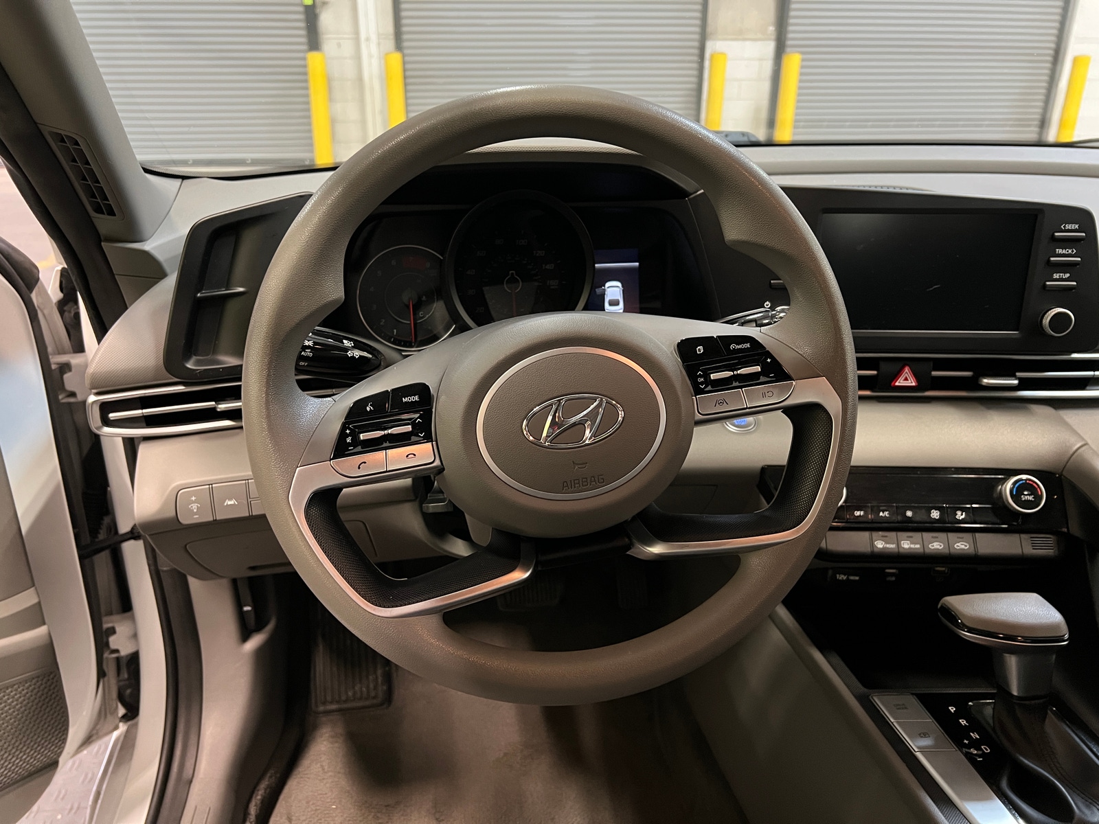 Thumbnail: 2021 Hyundai Elantra - 5