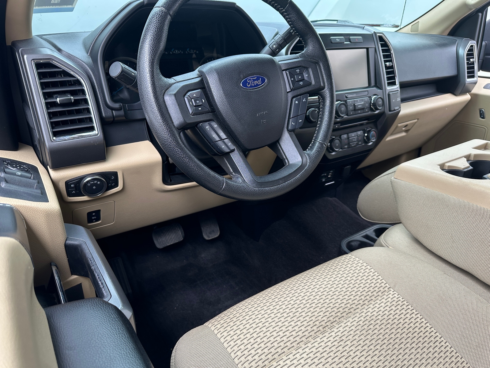 Thumbnail: 2015 Ford Econoline - 3