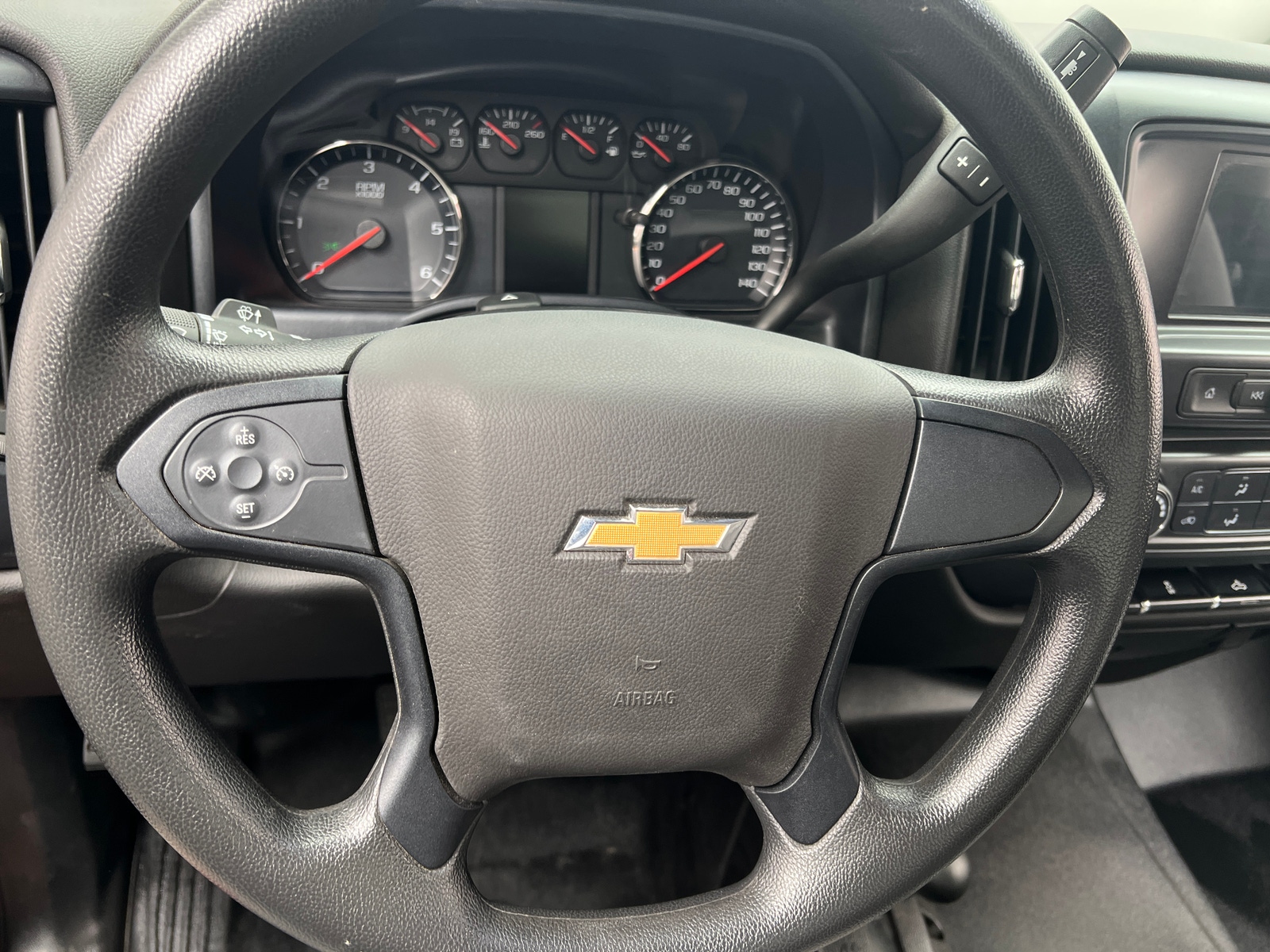 Thumbnail: 2019 Chevrolet Silverado 1500 - 5