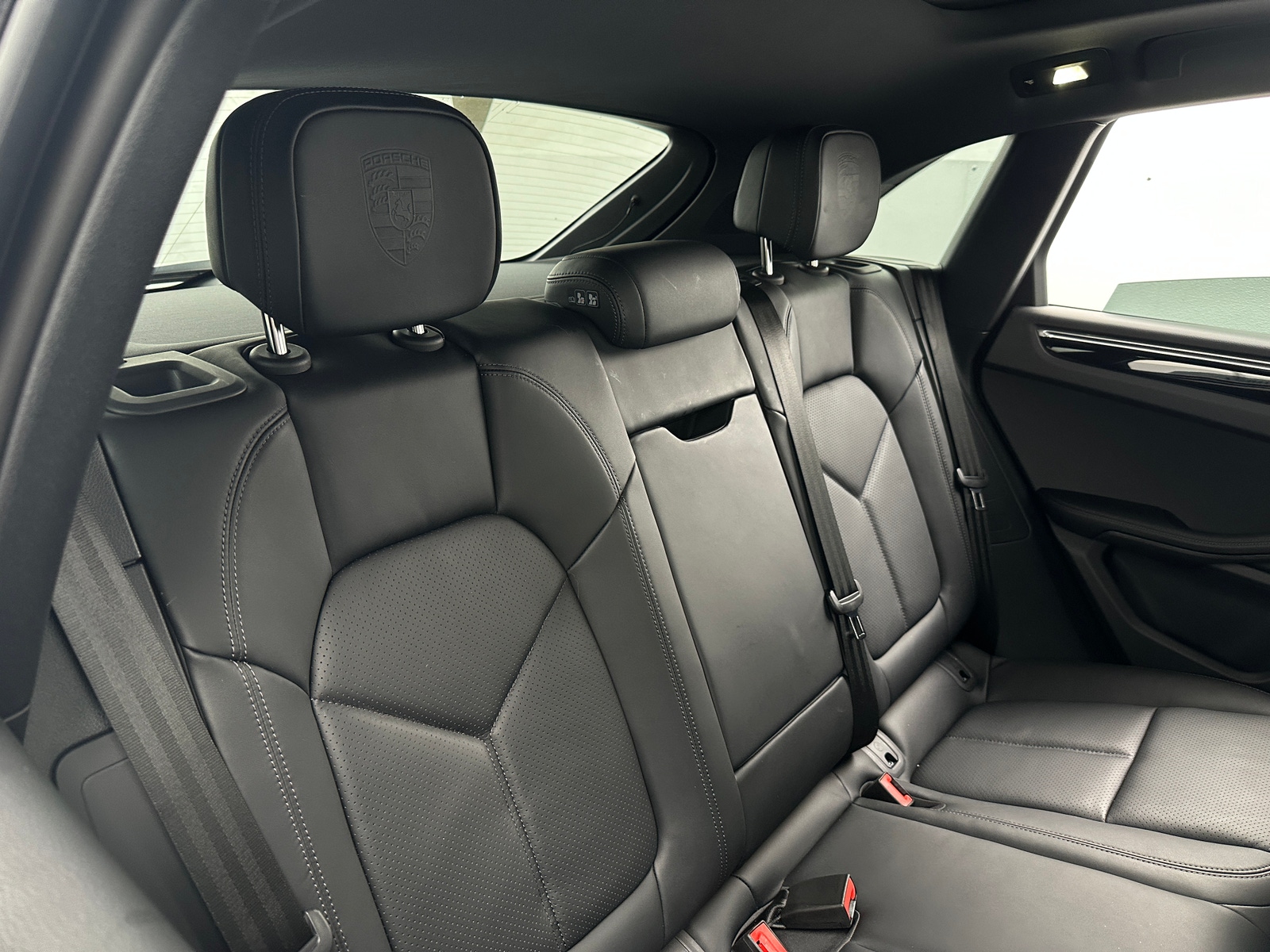 Thumbnail: 2025 Porsche Macan - 5
