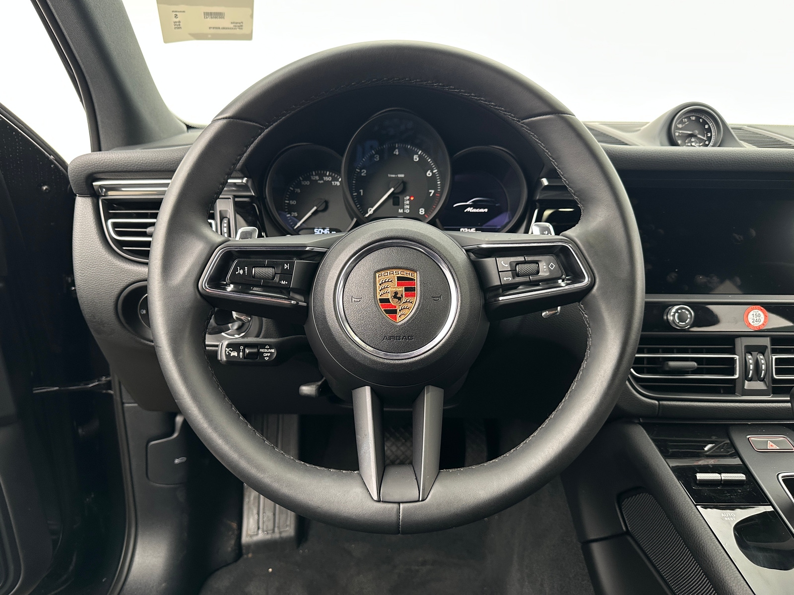 Thumbnail: 2025 Porsche Macan - 4