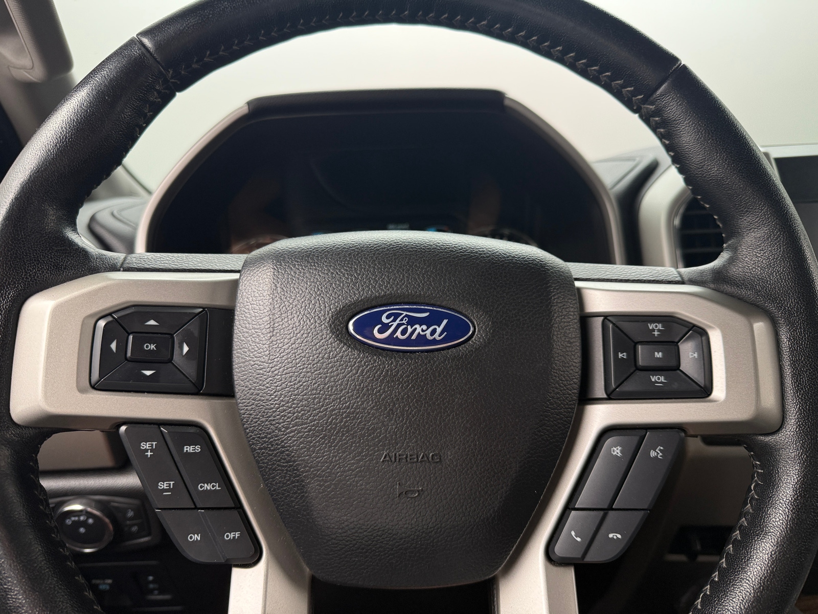 Thumbnail: 2019 Ford Econoline - 4