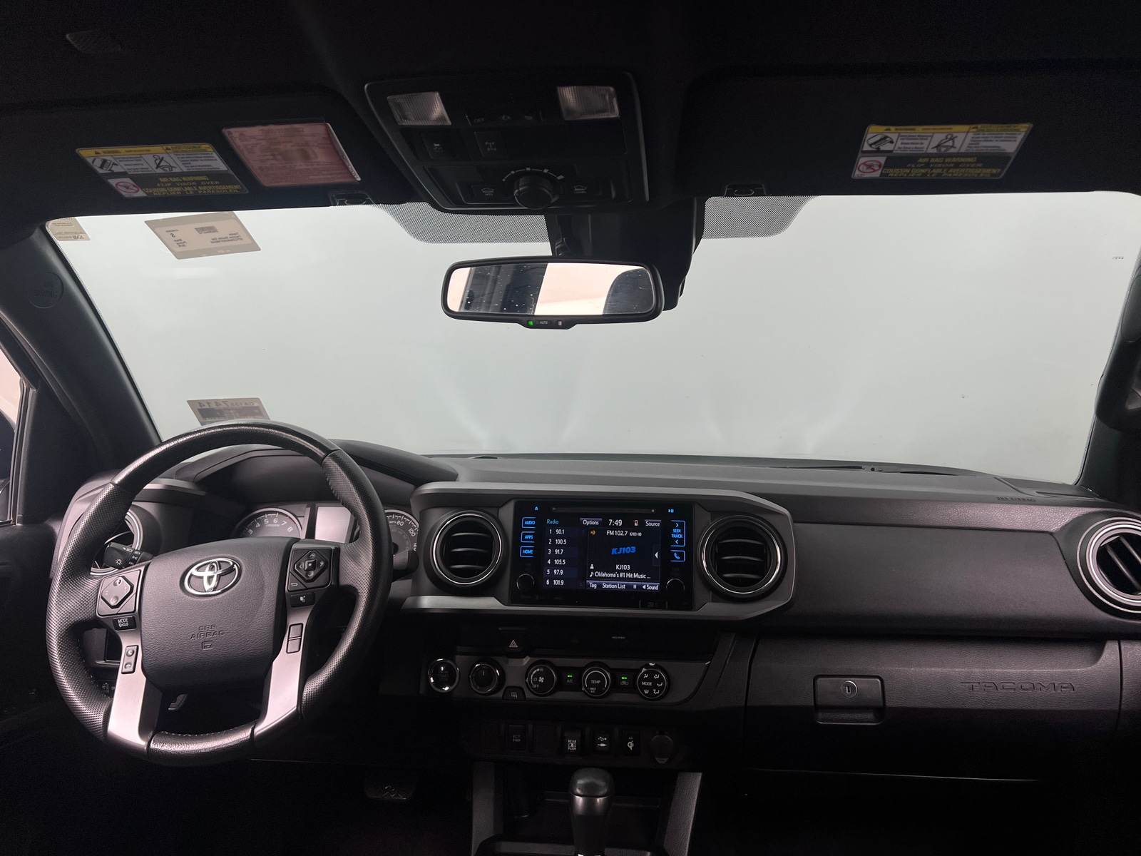 Thumbnail: 2019 Toyota Tacoma - 3