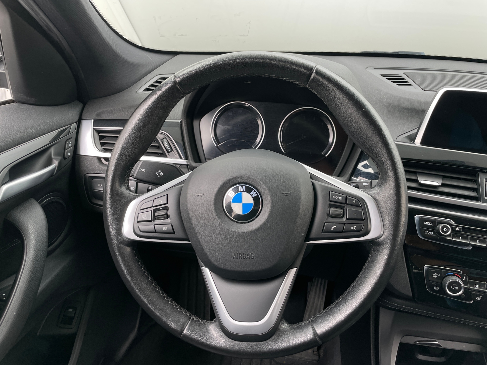 Thumbnail: 2018 BMW X1 - 4