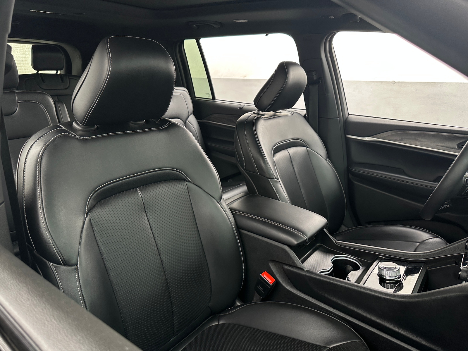 Thumbnail: 2024 Jeep Grand Cherokee L - 2