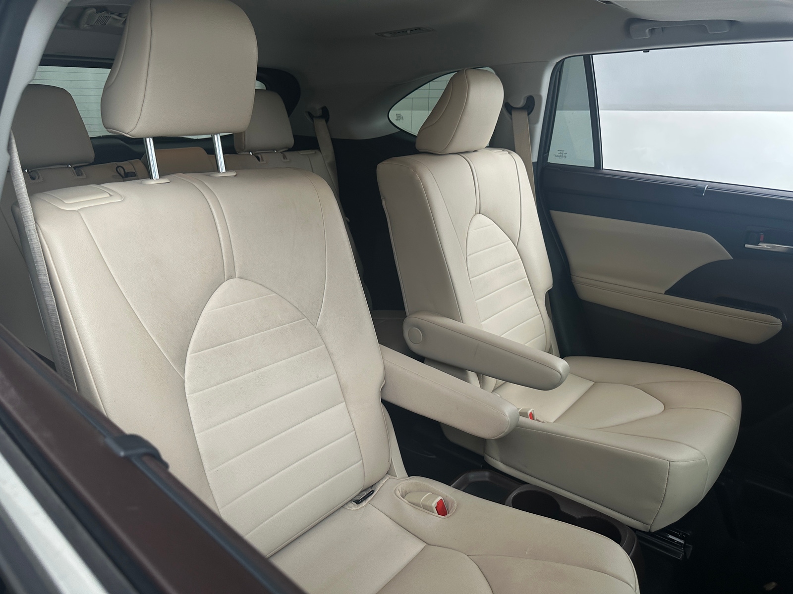 Thumbnail: 2021 Toyota Highlander - 5