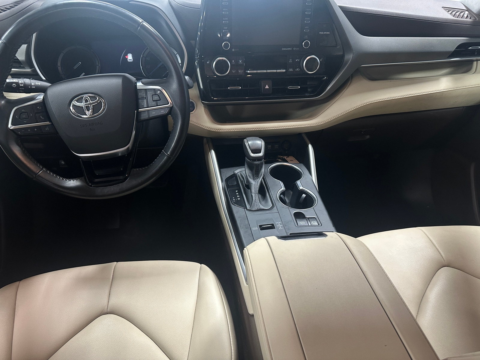 Thumbnail: 2021 Toyota Highlander - 2