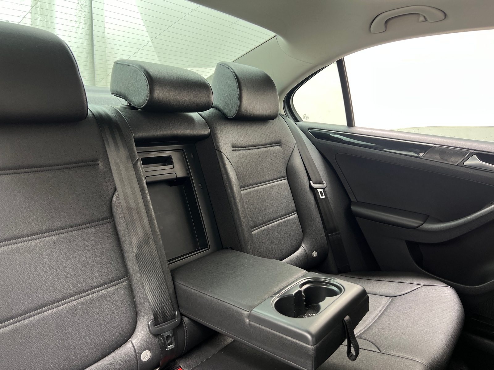 Thumbnail: 2016 Volkswagen Jetta - 5