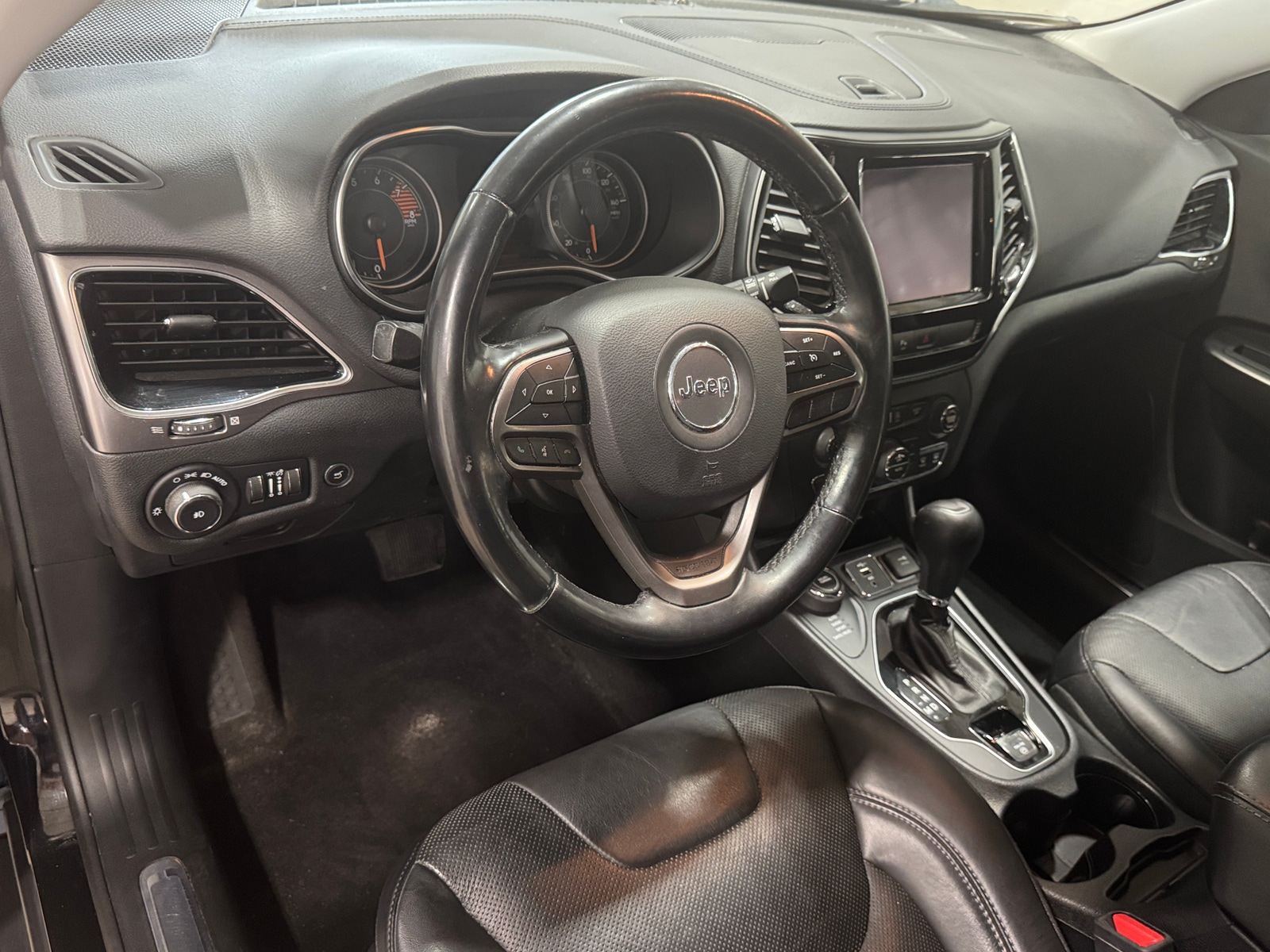 Thumbnail: 2020 Jeep Cherokee - 2