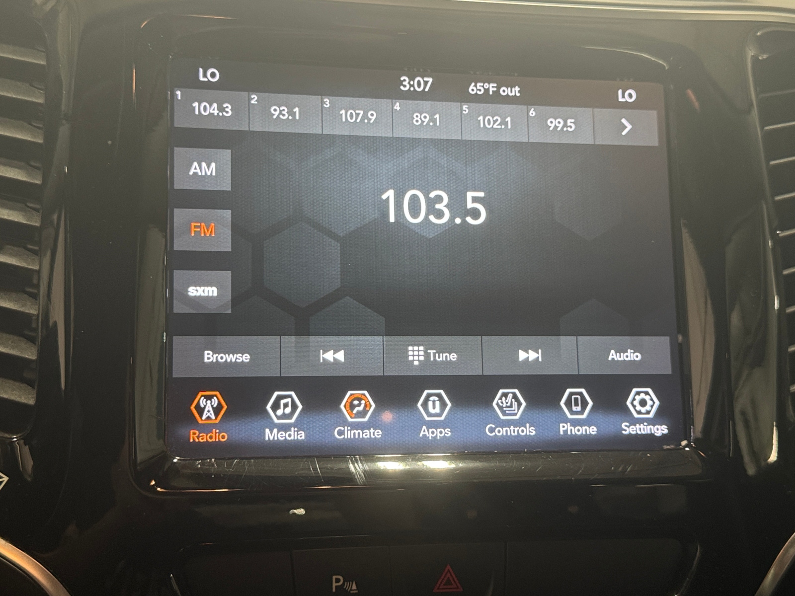 Thumbnail: 2020 Jeep Cherokee - 3
