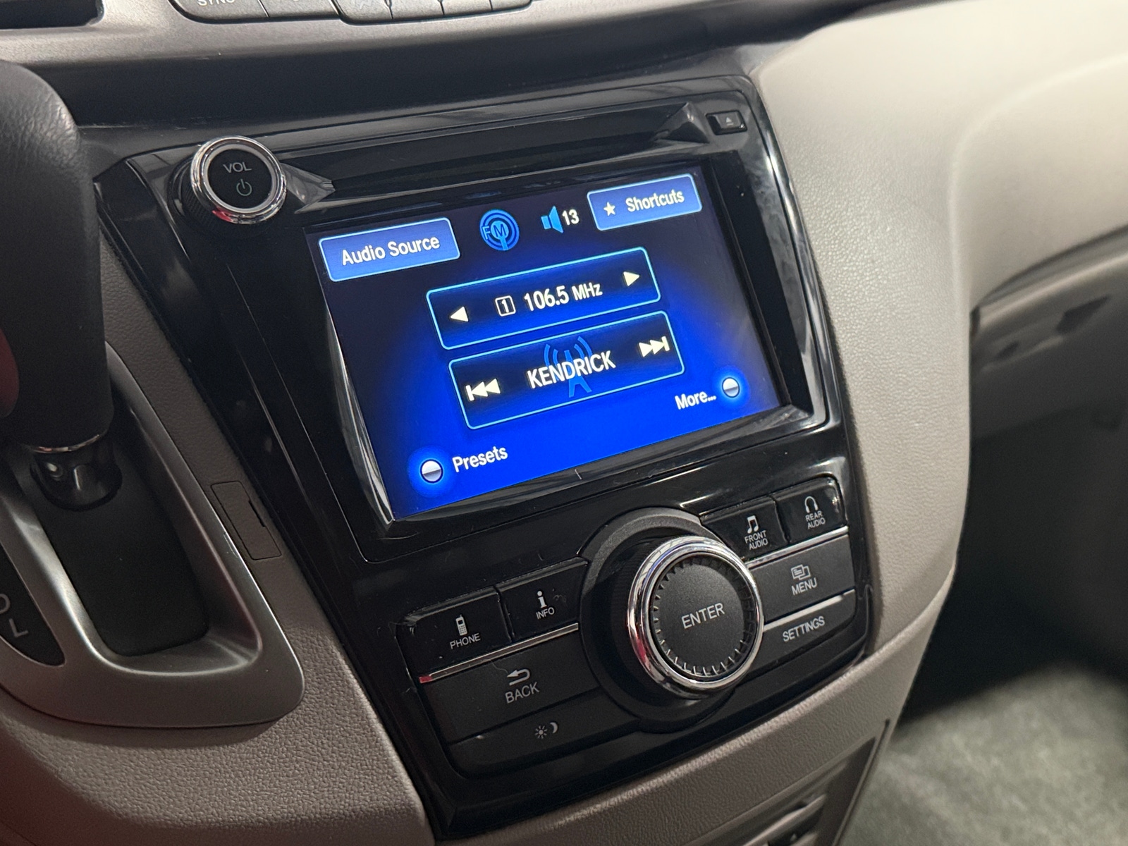 Thumbnail: 2016 Honda Odyssey - 4