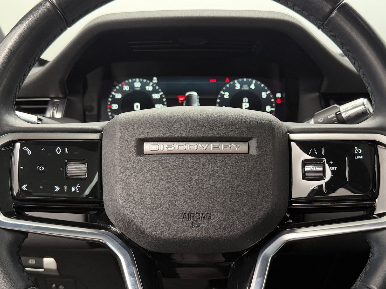 Thumbnail: 2022 Land Rover Discovery Sport - 4