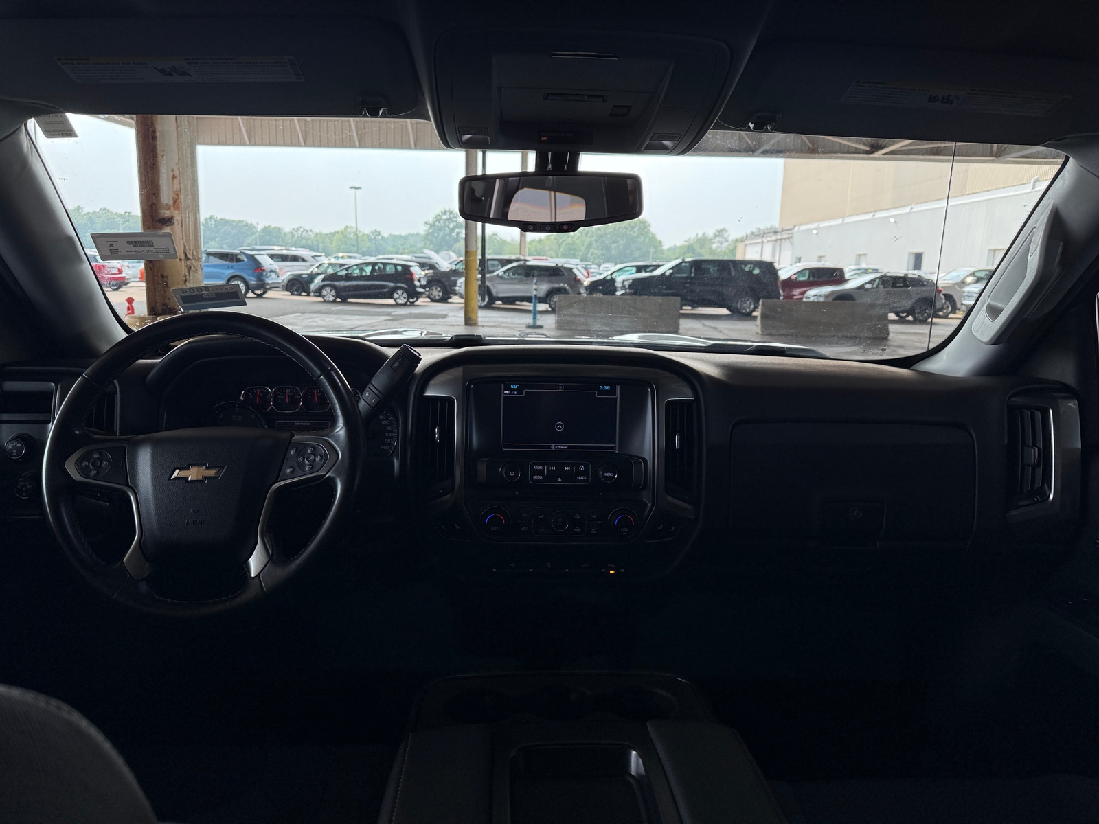 Thumbnail: 2018 Chevrolet Silverado 1500 - 3