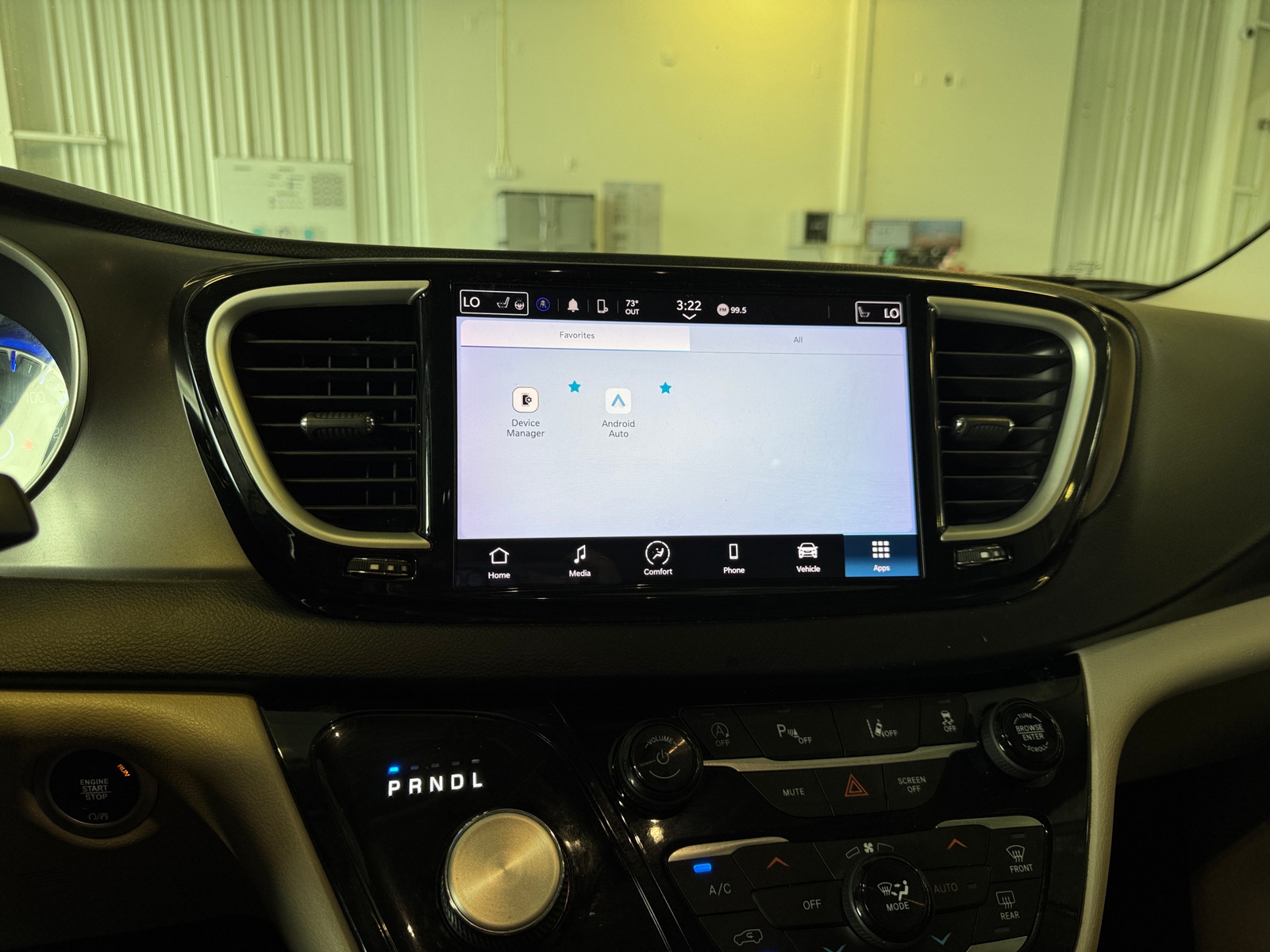 Thumbnail: 2021 Chrysler Pacifica - 3