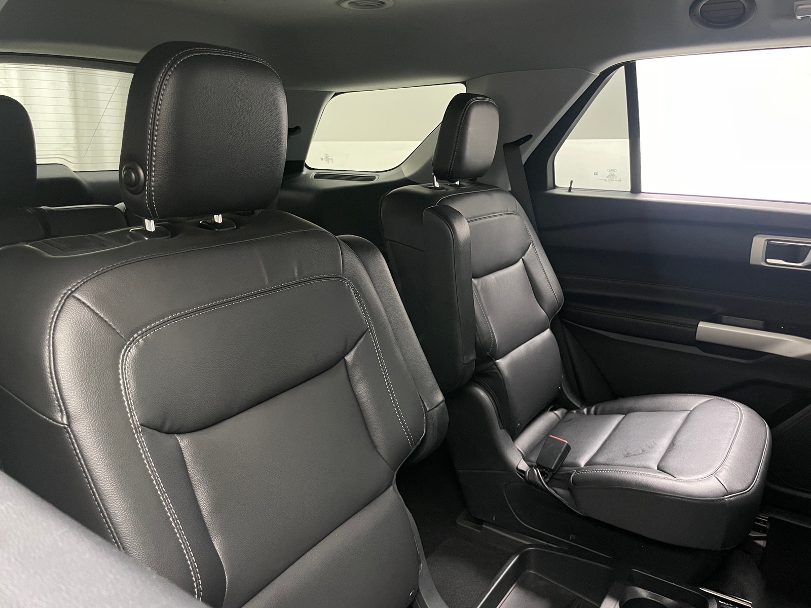 Thumbnail: 2020 Ford Explorer - 5