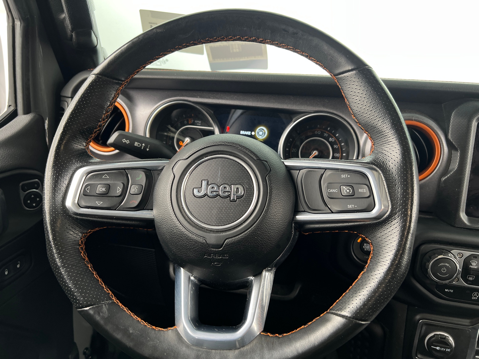 Thumbnail: 2023 Jeep Gladiator - 4