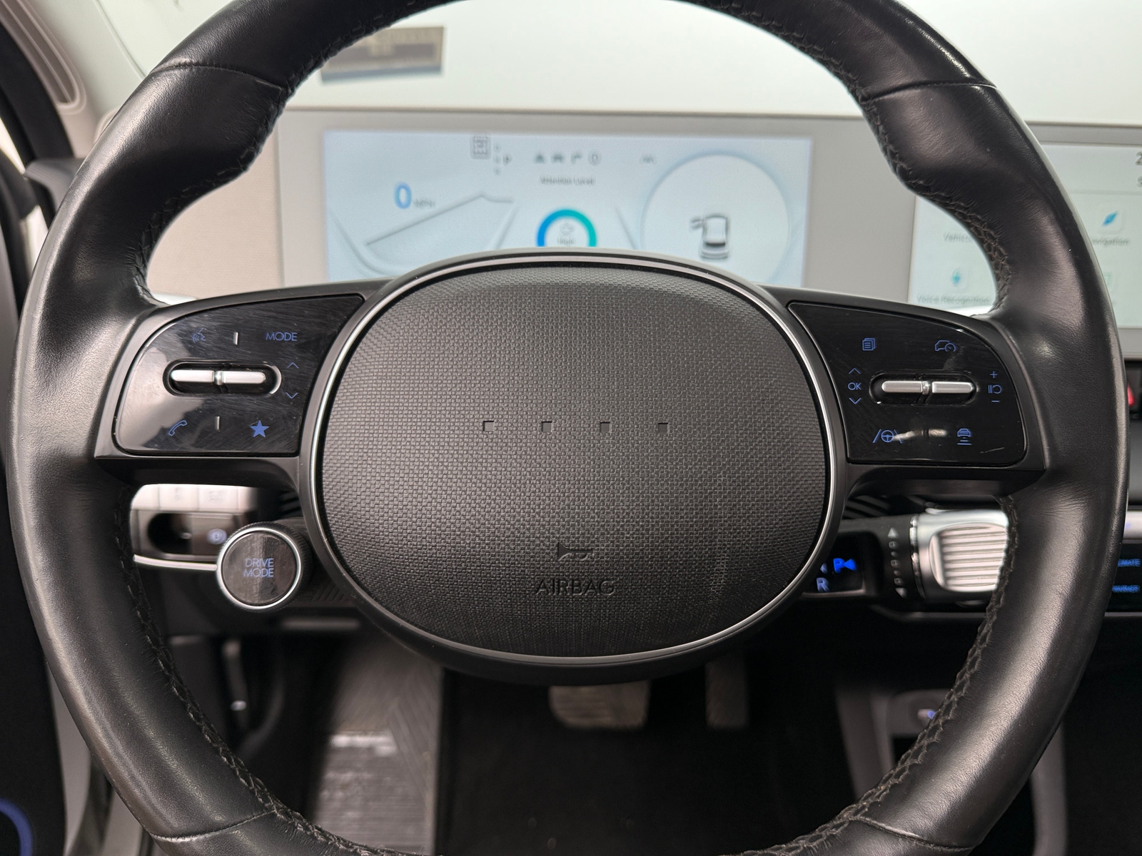 Thumbnail: 2022 Hyundai Ioniq 5 - 4
