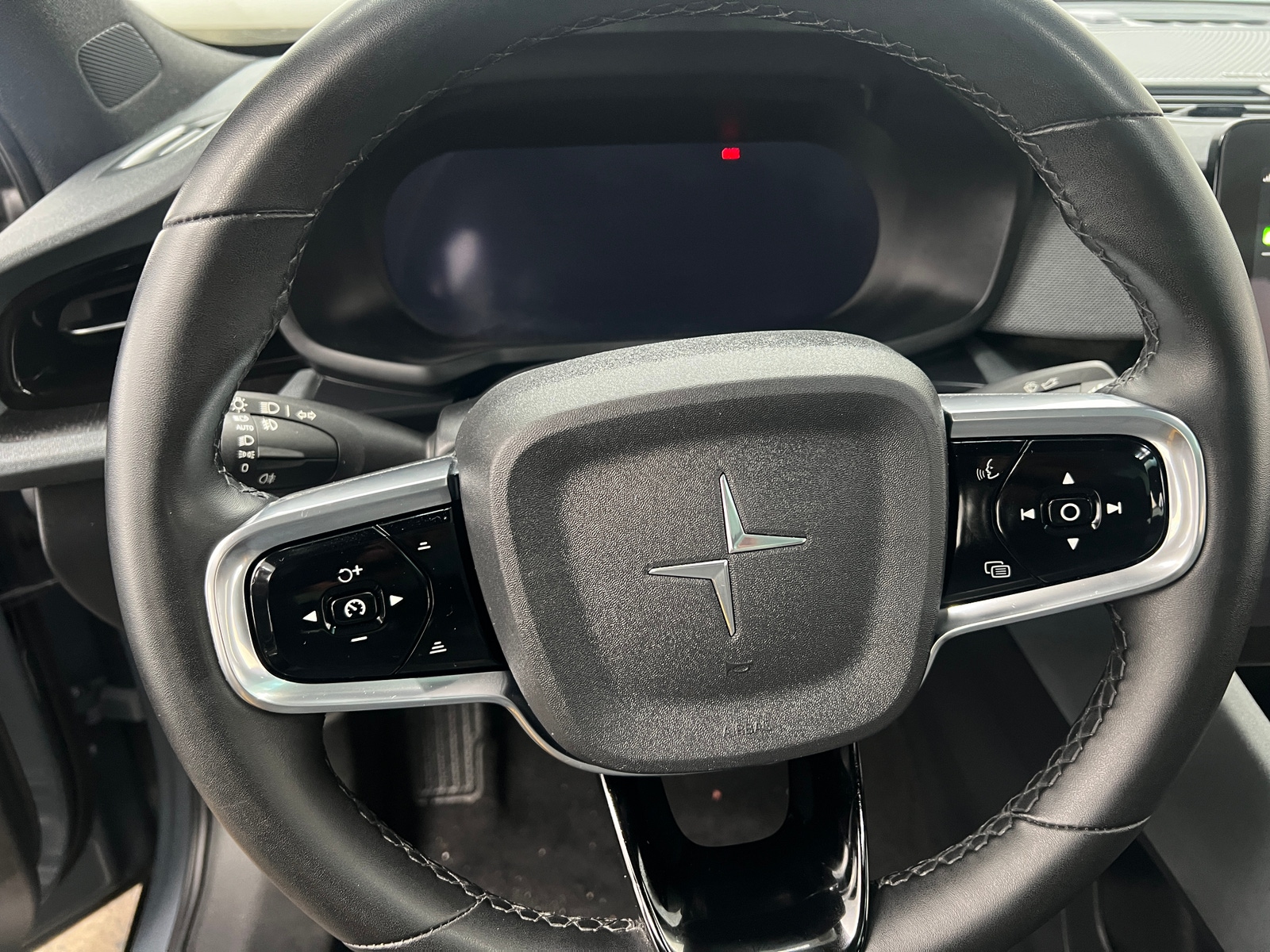 Thumbnail: 2021 Polestar 2 - 5