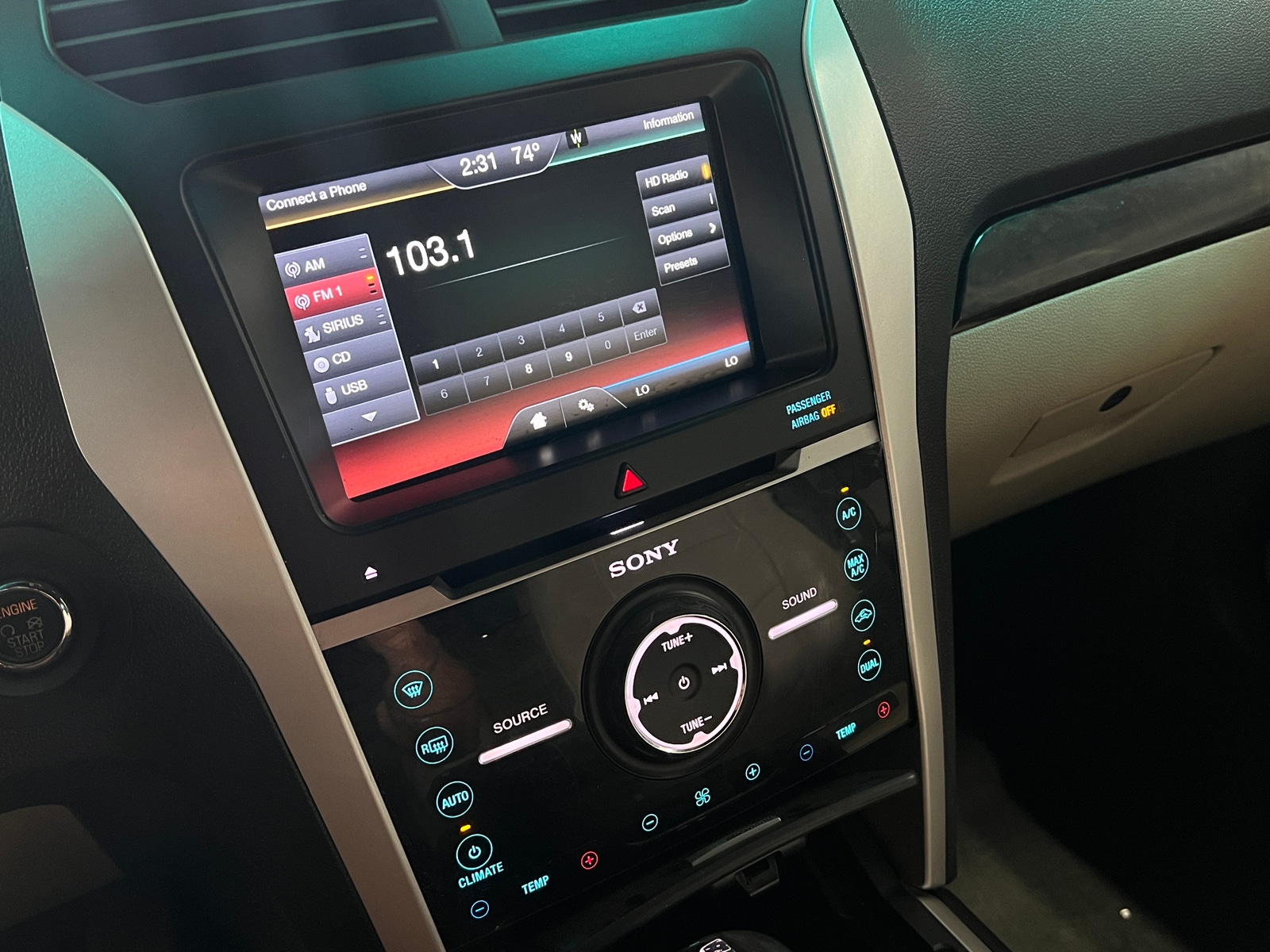 Thumbnail: 2014 Ford Explorer - 3