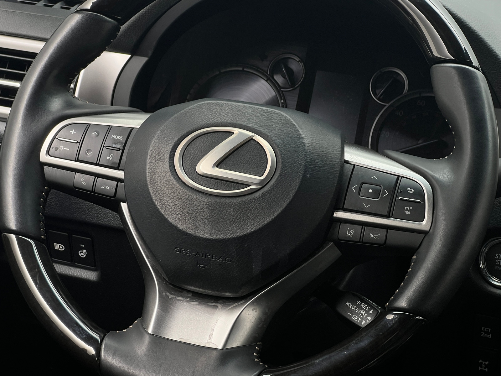 Thumbnail: 2023 Lexus GX - 4