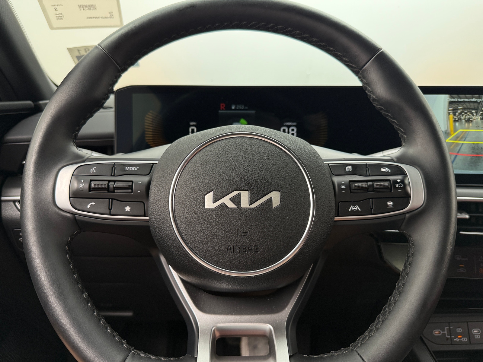 Thumbnail: 2025 Kia K5 - 4