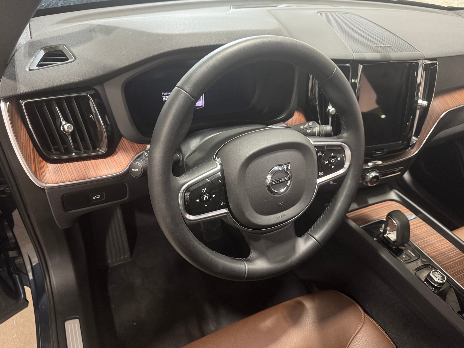 Thumbnail: 2024 Volvo XC60 - 2