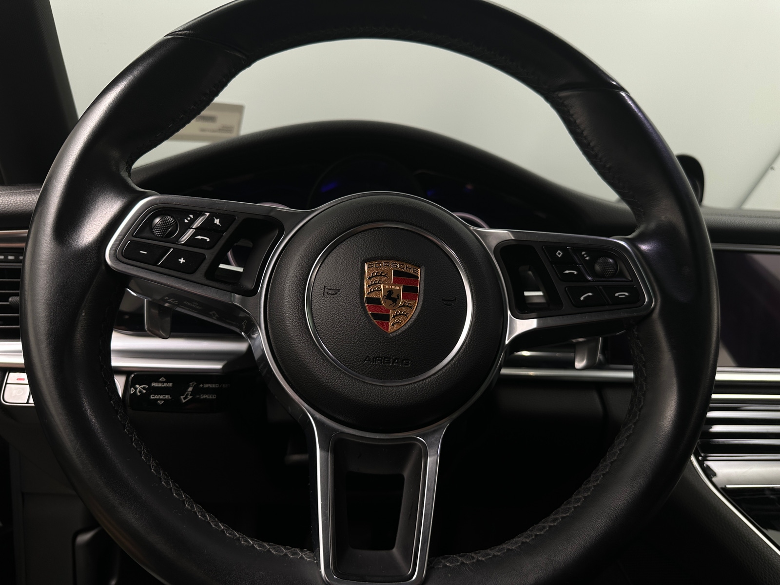 Thumbnail: 2018 Porsche Panamera - 4