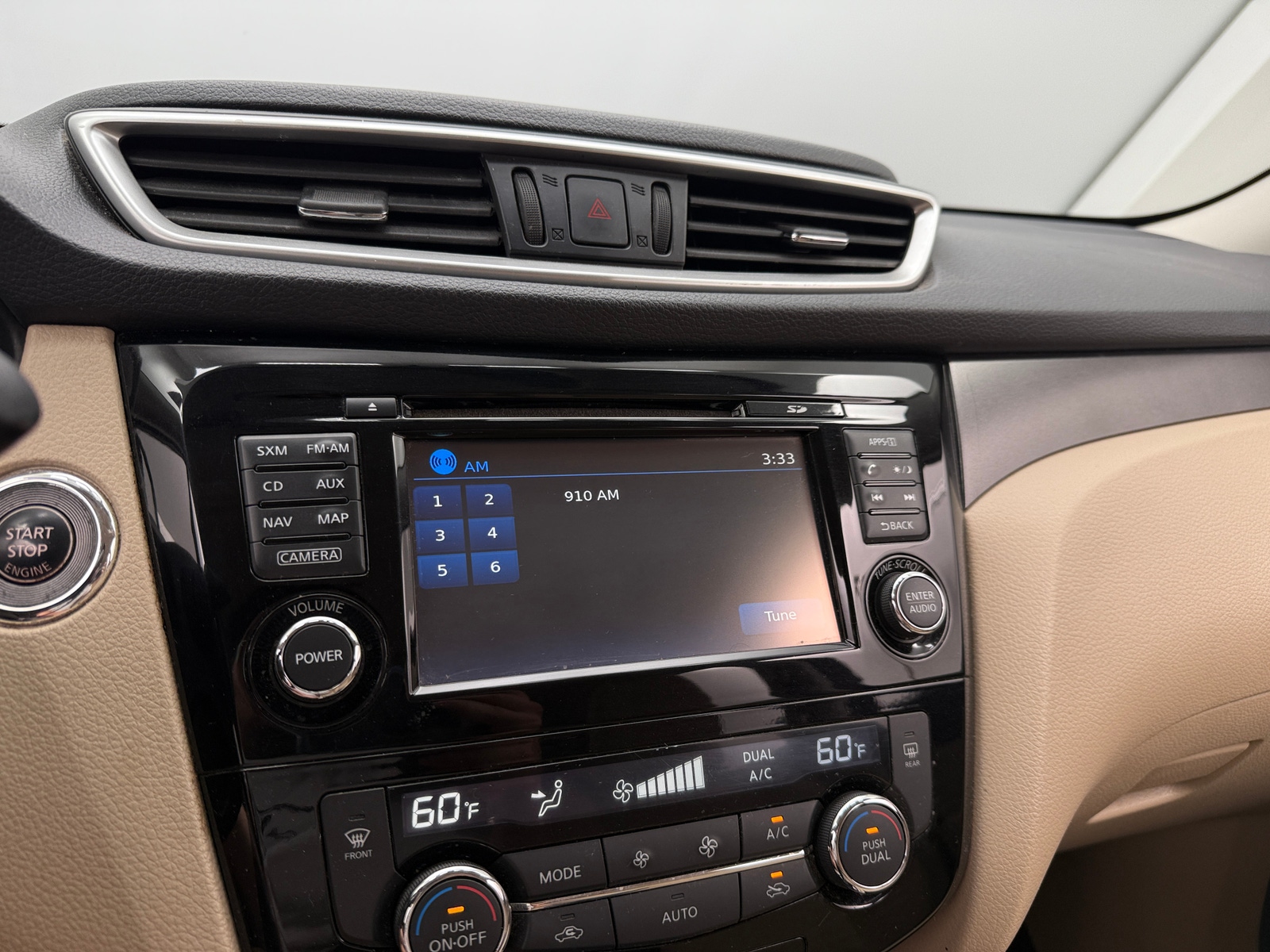 Thumbnail: 2016 Nissan Rogue - 4