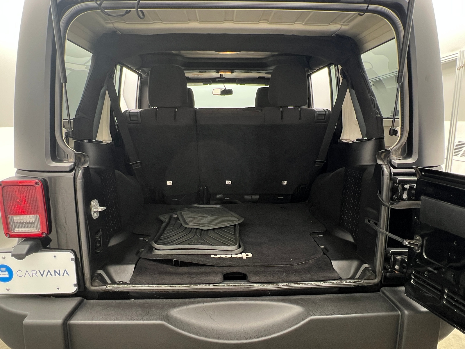 Thumbnail: 2014 Jeep Wrangler - 7