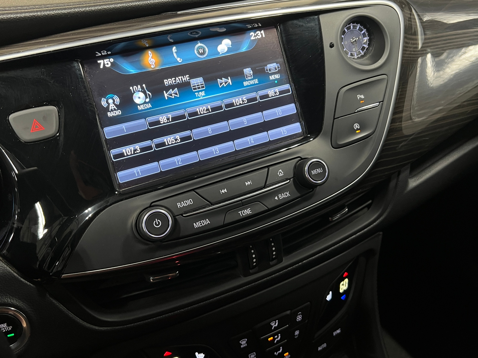 Thumbnail: 2019 Buick Envision - 3