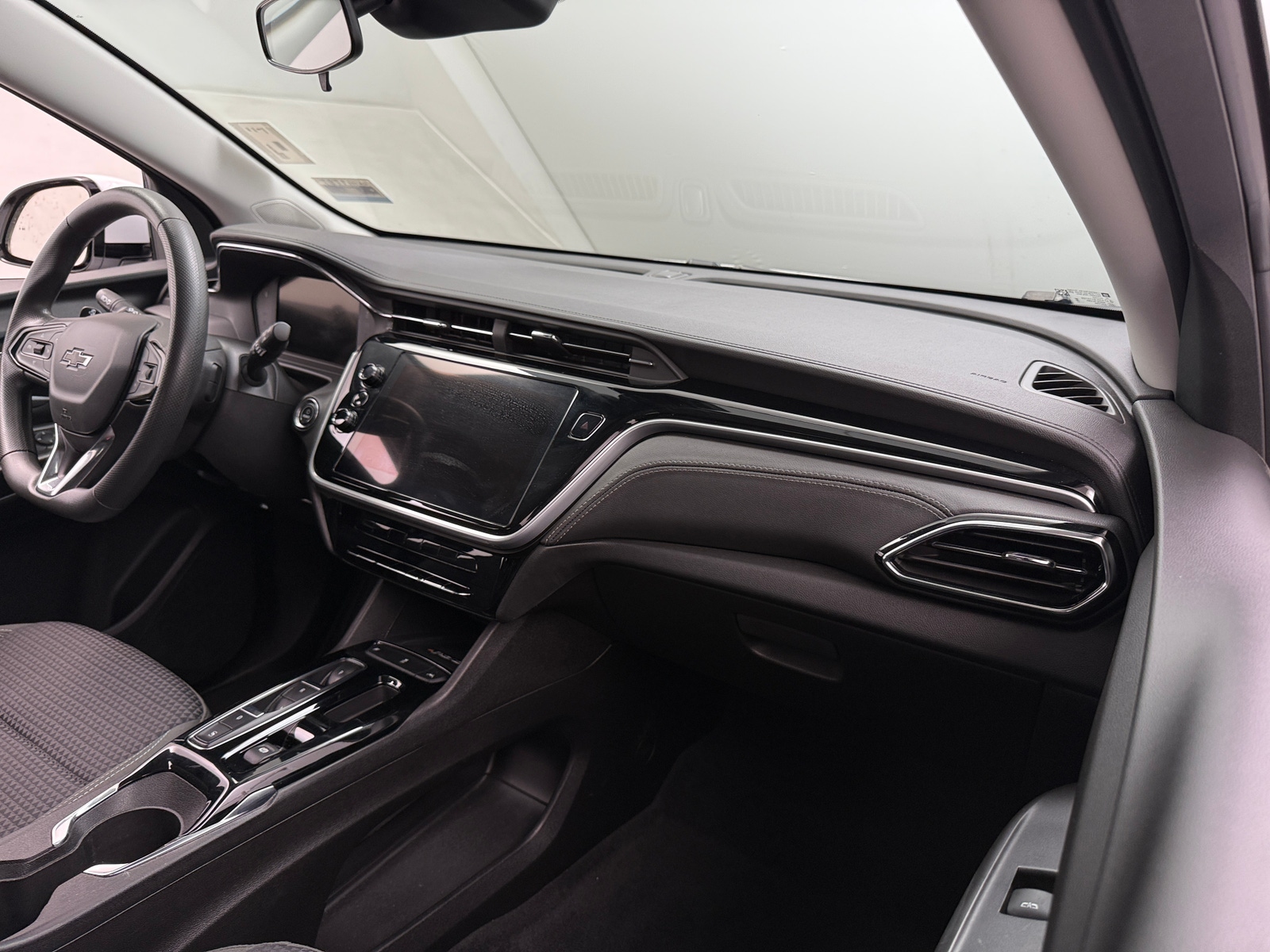 Thumbnail: 2023 Chevrolet Bolt EUV - 3
