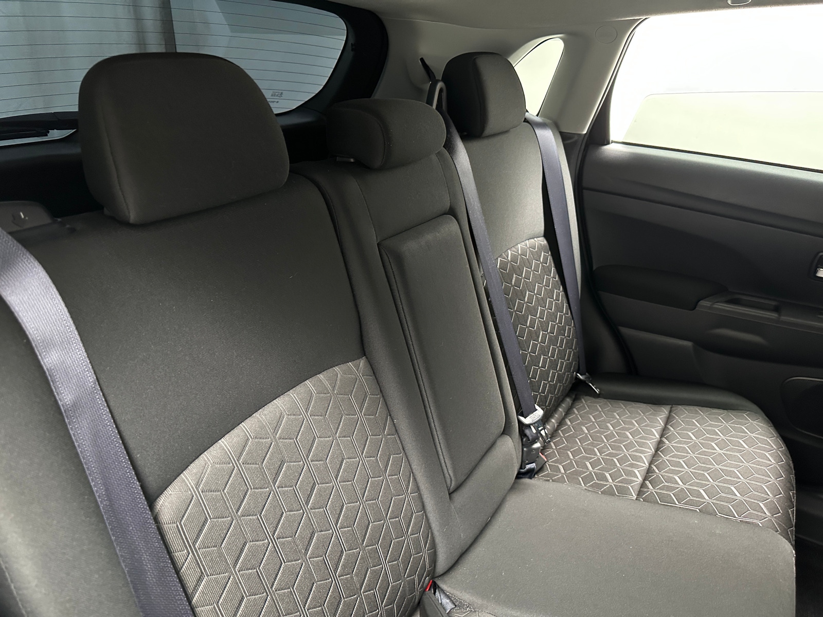 Thumbnail: 2024 Mitsubishi Outlander Sport - 6