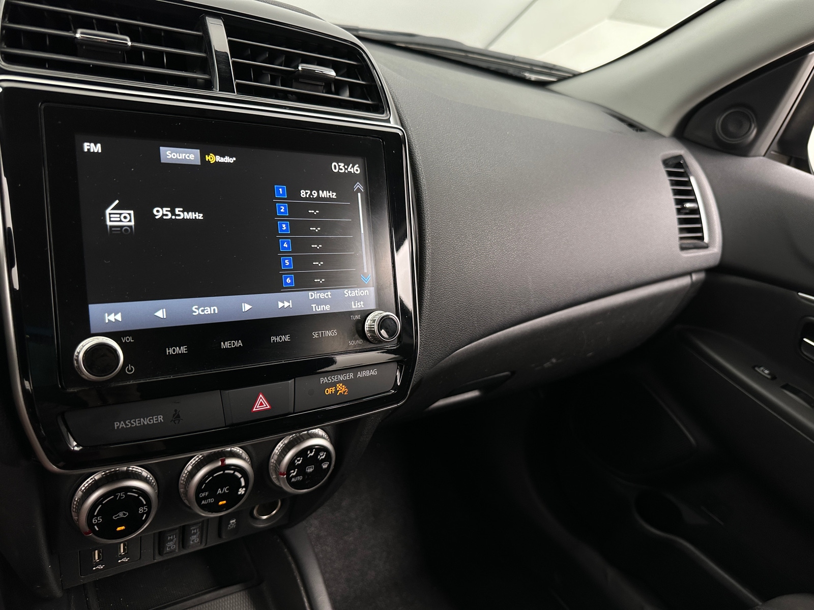 Thumbnail: 2024 Mitsubishi Outlander Sport - 4