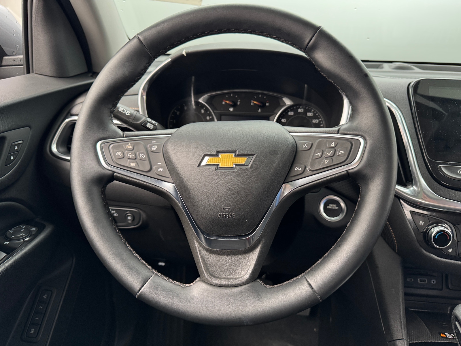 Thumbnail: 2023 Chevrolet Equinox - 4