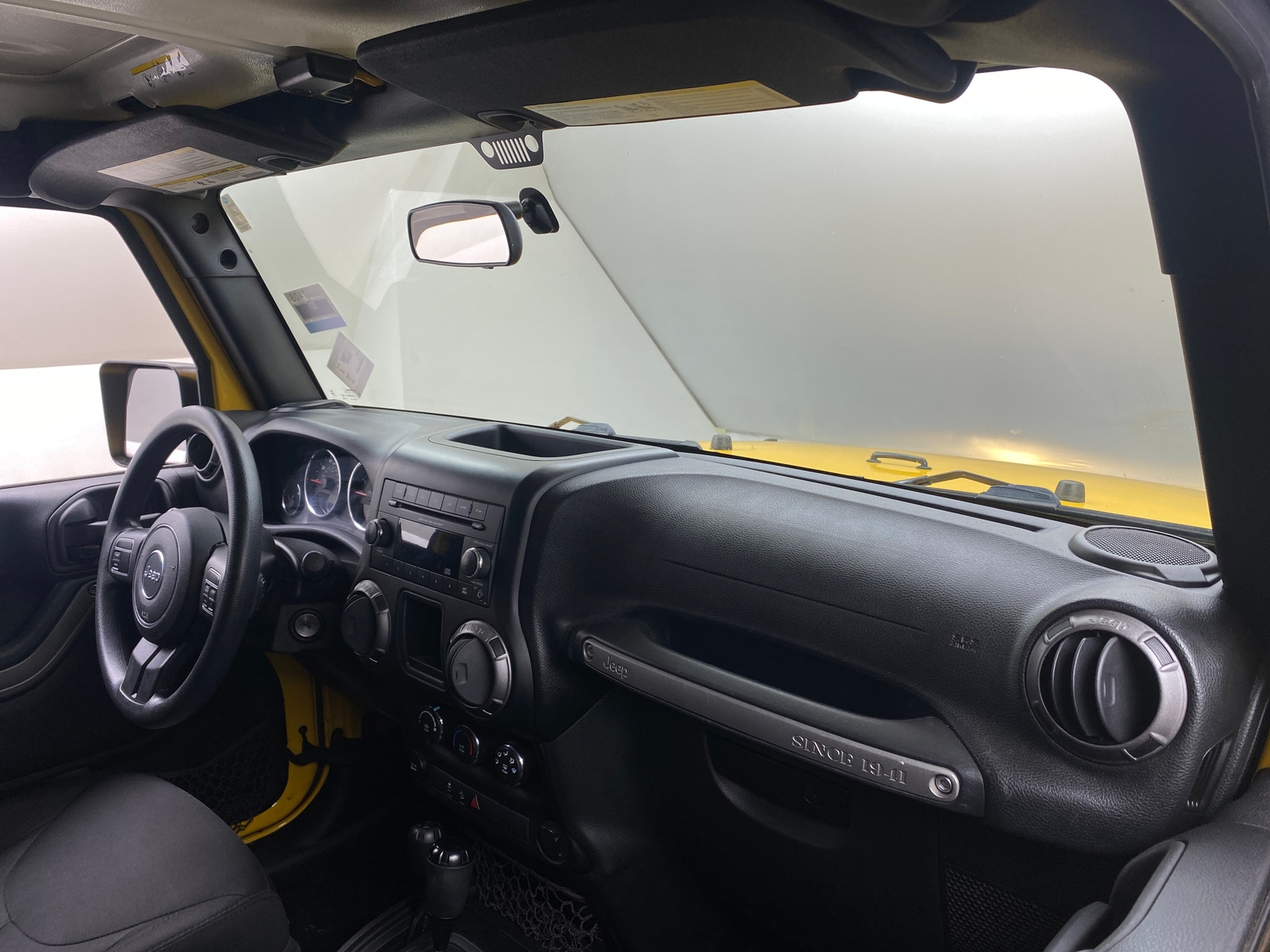 Thumbnail: 2015 Jeep Wrangler - 3